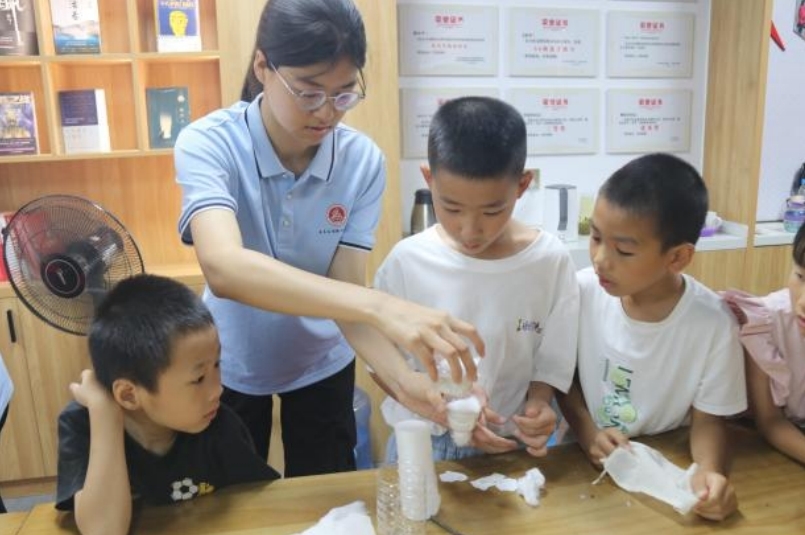 江西理工大学:科普水知识和防溺水知识 守护童心成长 江西理工大学:科普水知识和防溺水知识 守护童心成长